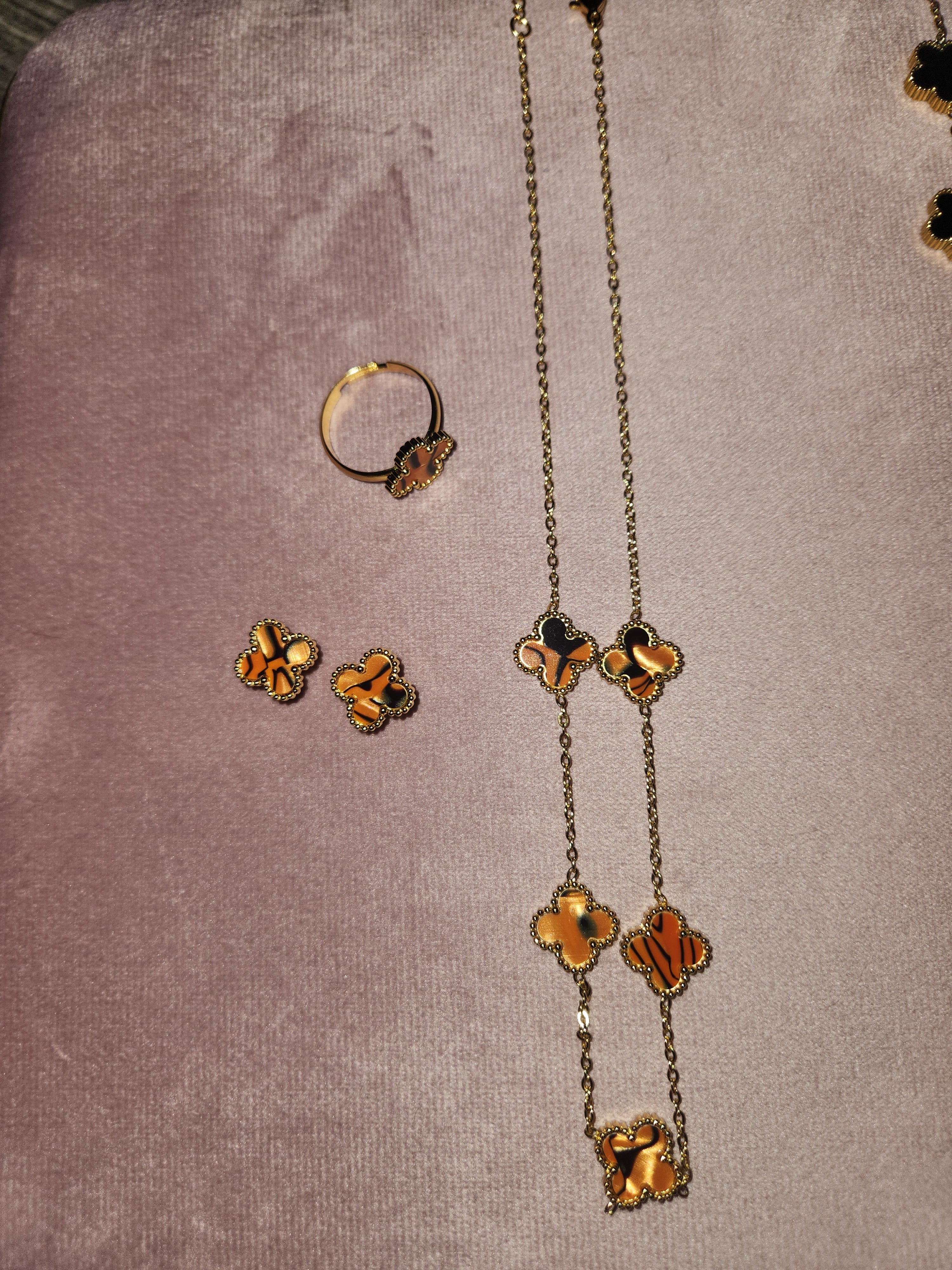 Oranger & Black on Gold Clover Jewelry Set